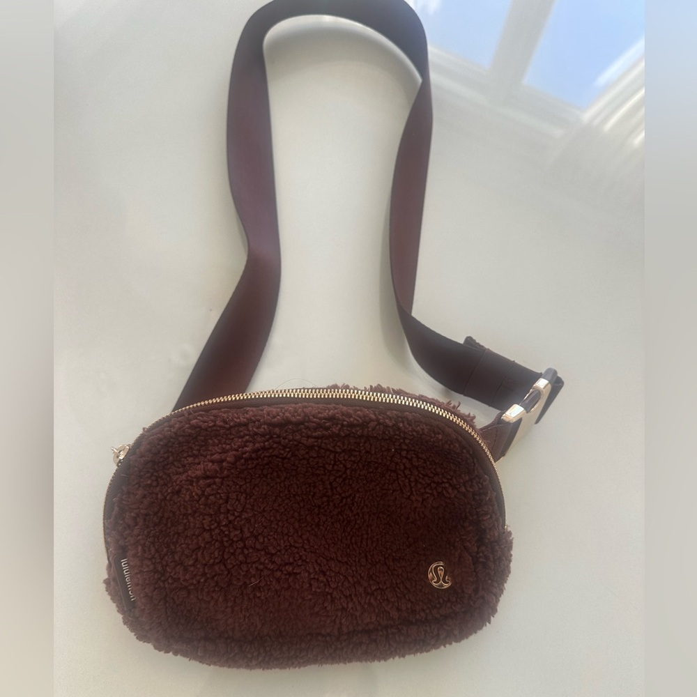 Lululemon Brown Sherpa Belt Bag